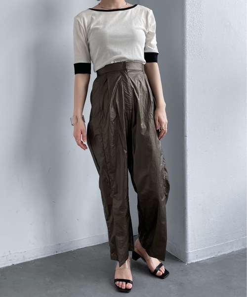 Solace(ソレイス)の「UネックバイカラーリンガーT/前後2WAY(Tシャツ/カットソー・レディース・ホワイト/パープル/レッド/ライトグリーン・FREE)」の13枚目の写真