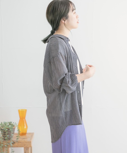 ITEMS URBANRESEARCH（アイテムズ アーバンリサーチ）の「チェックシアーオーバーシャツ（シャツ/ブラウス・レディース・ホワイト/ネイビー/グリーン・FREE）」の8枚目の写真