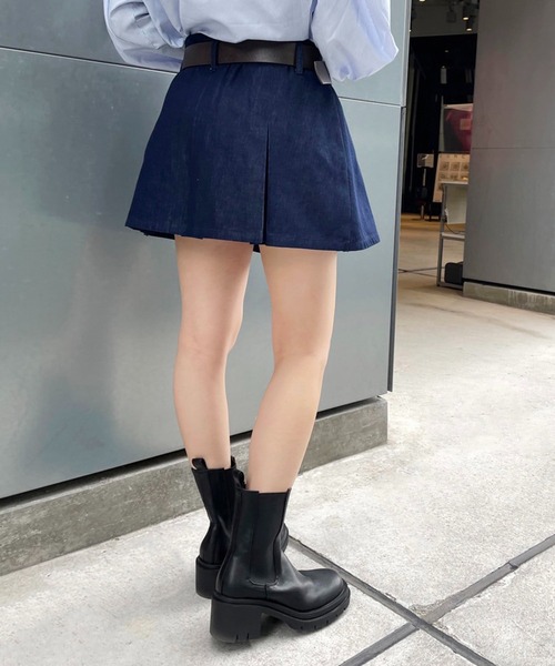 one after another NICE CLAUP(ワンアフターアナザーナイスクラップ)の「ベルト付きローライズプリーツスカート(スカート・レディース・ベージュ/ネイビー/スミクロ・FREE)」の14枚目の写真