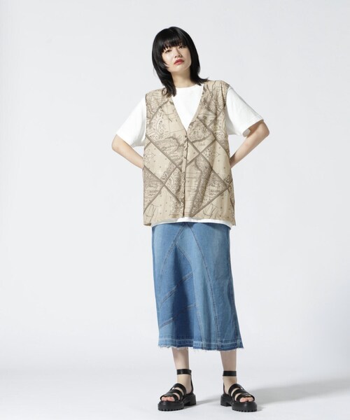 AVIREX（アヴィレックス）の「【直営店限定】 BANDANA CHART MIX CUT SHIRT/ バンダナ チャート ミックス カット シャツ（ベスト・レディース・ネイビー/ベージュ・F）」の4枚目の写真