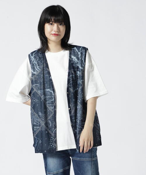 AVIREX（アヴィレックス）の「【直営店限定】 BANDANA CHART MIX CUT SHIRT/ バンダナ チャート ミックス カット シャツ（ベスト・レディース・ネイビー/ベージュ・F）」の19枚目の写真