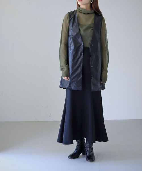 cheriella(シェリエラ)の「【cheriella】WEB限定フェイクレザーベスト(ベスト・レディース・ブラック/ブラウン・M)」の5枚目の写真