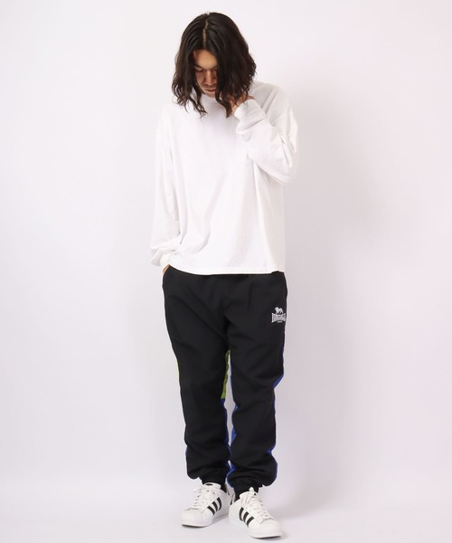 LONSDALE(ロンズデール)の「LONSDALE ナイロンワッシャー ジョガーパンツ(その他パンツ・メンズ・ブラック/グリーン/パープル・LL/L/M)」の9枚目の写真