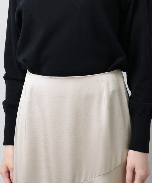 UNTITLED（アンタイトル）の「◇【Oggi.jp掲載】サテンフレアスカート