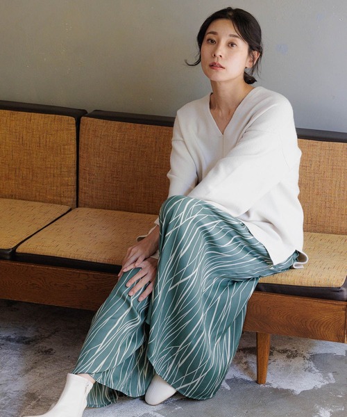 LEPSIM（レプシィム）の「7ゲージホイップライクVネックニットプルオーバー　294956（ニット/セーター・レディース・グレー/ピンク/モカ/キナリ/ブラック/グリーン/ブルー・FREE）」の10枚目の写真