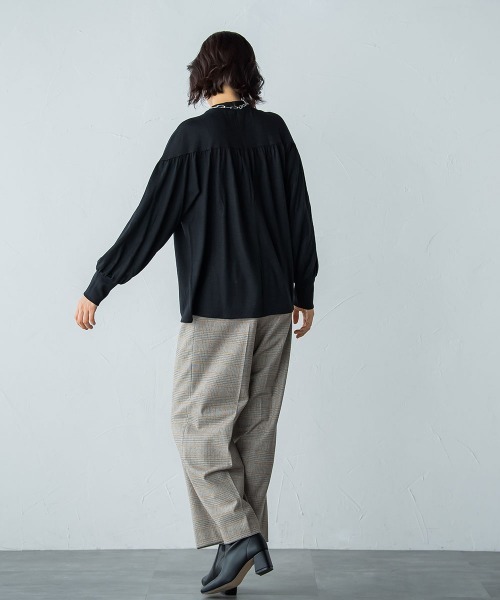 LAUTREAMONT(ロートレアモン)の「ウォッシャブルウールギャザーカットソー≪手洗い可能/WEB限定Lサイズ≫(Tシャツ/カットソー・レディース・ブラック/オフホワイト/グリーン・9号/11号)」の21枚目の写真