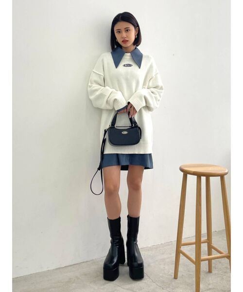 EMODA(エモダ)の「ダブルスリットシャーリングワンピース(ワンピース・レディース・ブルー/ブラック/アイボリー・FREE)」の14枚目の写真