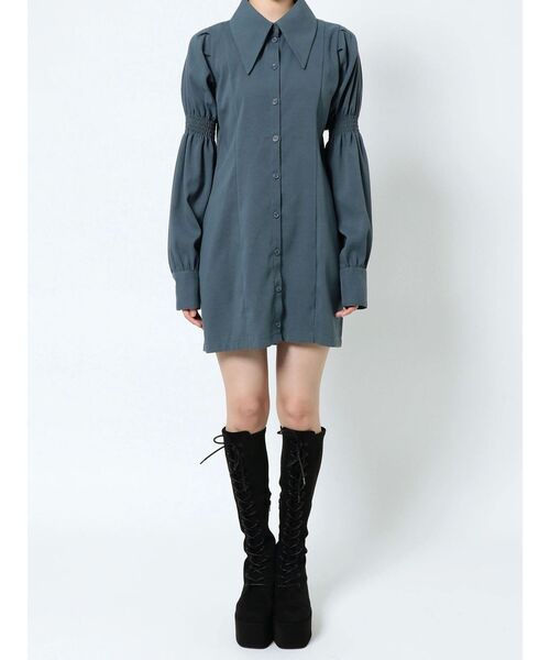 EMODA(エモダ)の「ダブルスリットシャーリングワンピース(ワンピース・レディース・ブルー/ブラック/アイボリー・FREE)」の18枚目の写真