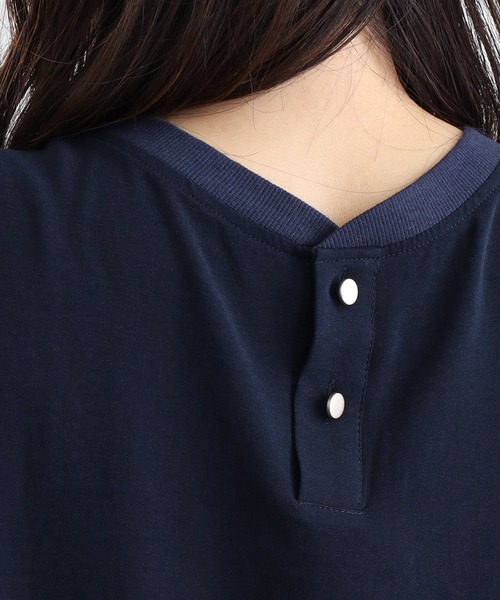 BELLUNA PLUS(ベルーナ)の「リブ切替デザインチュニック(チュニック・レディース・ネイビー/オフホワイト・LARGE/MEDIUM)」の7枚目の写真