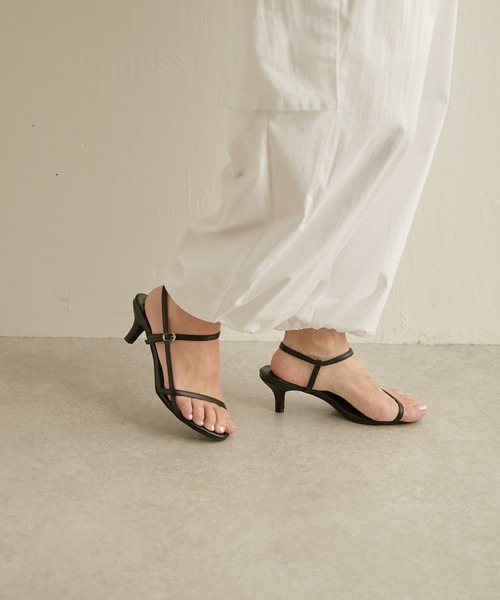 PAPILLONNER（パピヨネ）の「ストラップヒールサンダル/PAPILLONNER/パピヨネ（サンダル・レディース・ホワイト/ブラック・S/M/L）」の3枚目の写真