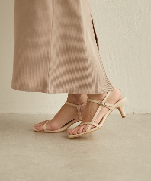 PAPILLONNER（パピヨネ）の「ストラップヒールサンダル/PAPILLONNER/パピヨネ（サンダル・レディース・ホワイト/ブラック・S/M/L）」の11枚目の写真