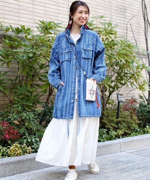 チチカカ(チチカカ)の「ネイティブ刺繍スマホショルダーポーチ(ショルダーバッグ・レディース・ブラック/ホワイト/ベージュ/オレンジ/ネイビー・FREE)」の10枚目の写真