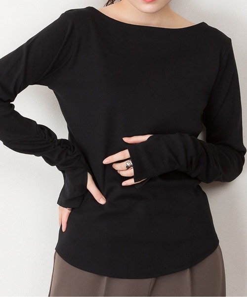 Felt-Maglietta(フェルトマリエッタ)の「ボートネック指穴くしゅくしゅ袖2wayカットソー(Tシャツ/カットソー・レディース・ネイビー/ライトグレー/オフホワイト/チャコールグレー/ブラック/グレイッシュベージュ/カーキ・MEDIUM/LARGE/XXX-LARGE/X-LARGE/XX-LARGE)」の3枚目の写真