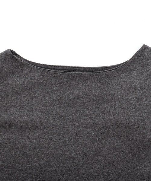Felt-Maglietta(フェルトマリエッタ)の「ボートネック指穴くしゅくしゅ袖2wayカットソー(Tシャツ/カットソー・レディース・ネイビー/ライトグレー/オフホワイト/チャコールグレー/ブラック/グレイッシュベージュ/カーキ・MEDIUM/LARGE/XXX-LARGE/X-LARGE/XX-LARGE)」の15枚目の写真