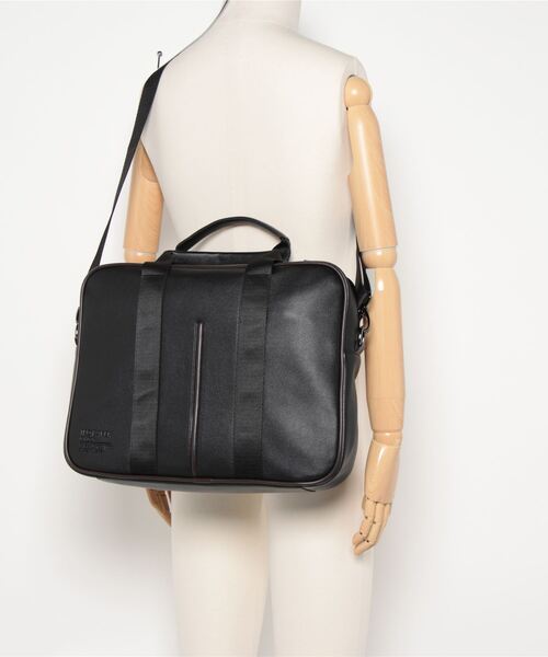 Ted Baker(テッドベーカー)の「JOSHEY エコレザー ドキュメントバッグ(ビジネスバッグ・メンズ・ブラック・O/S)」の4枚目の写真