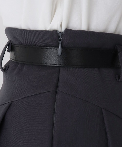 titty＆Co. PETIT by poyo（ティティーアンドコープティバイポヨ）の「【titty&Co.PETIT by poyo】ベルト付きハイウエストプリーツスカパン（スカート・レディース・グレー/ブラック・MEDIUM/SMALL）」の14枚目の写真