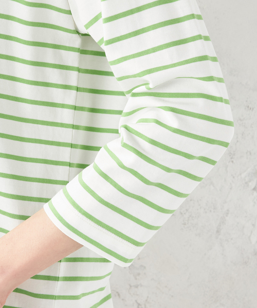 Petit Honfleur（プチオンフルール）の「【オーガニックコットン】パネルボーダーTシャツ（Tシャツ/カットソー・レディース・レッド/グリーン/ネイビー・M/L）」の8枚目の写真