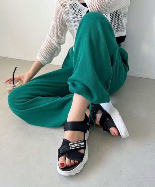 CLEA(クレア)の「スニーカーソール厚底スポーツサンダル(サンダル・レディース・アイボリー/ブラック・24.5cm/23.5cm)」の18枚目の写真