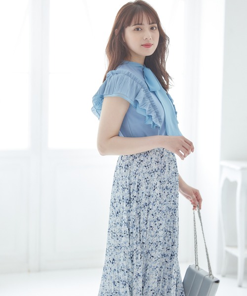 12Twelve Agenda（トゥエルブ　アジェンダ）の「2wayオフショルプリーツスリーブカットソープルオーバー（Tシャツ/カットソー・レディース・ブルー/オフホワイト・M）」の14枚目の写真
