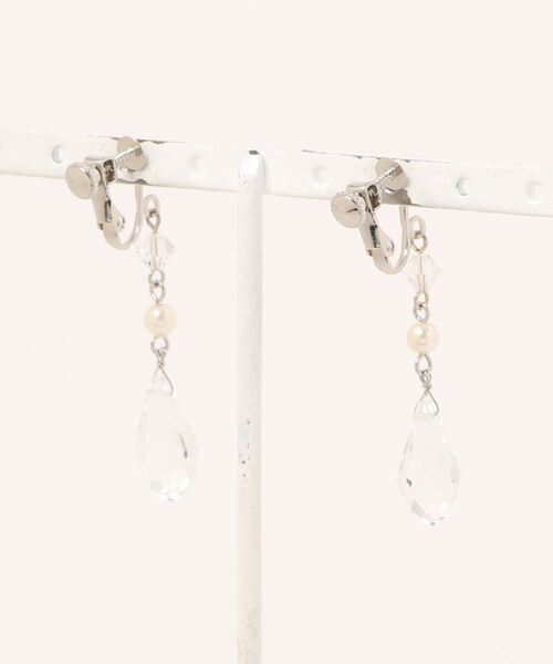 Dorry Doll(ドリードール)の「クリアドロップパールイヤリング(イヤリング・レディース・ゴールド/シルバー・FREE)」の4枚目の写真