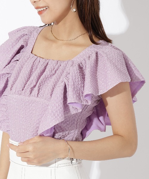 AND COUTURE（アンドクチュール）の「ジャガードフリルブラウス（シャツ/ブラウス・レディース・オフホワイト/ブラック/ラベンダー・MEDIUM）」の18枚目の写真