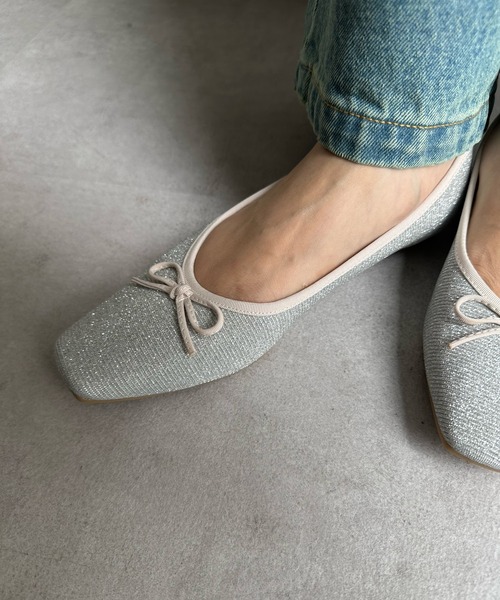 DouDou（ドゥドゥ）の「【WEB限定】 グリッタースクエアソフトバレエ（パンプス・レディース・ブラック/シルバー・23.5cm/24cm/24.5cm）」の8枚目の写真