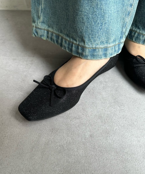 DouDou（ドゥドゥ）の「【WEB限定】 グリッタースクエアソフトバレエ（パンプス・レディース・ブラック/シルバー・23.5cm/24cm/24.5cm）」の7枚目の写真