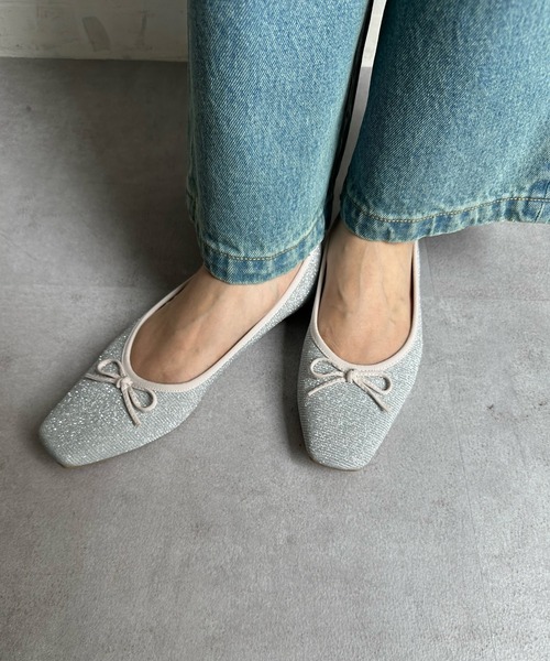 DouDou（ドゥドゥ）の「【WEB限定】 グリッタースクエアソフトバレエ（パンプス・レディース・ブラック/シルバー・23.5cm/24cm/24.5cm）」の4枚目の写真