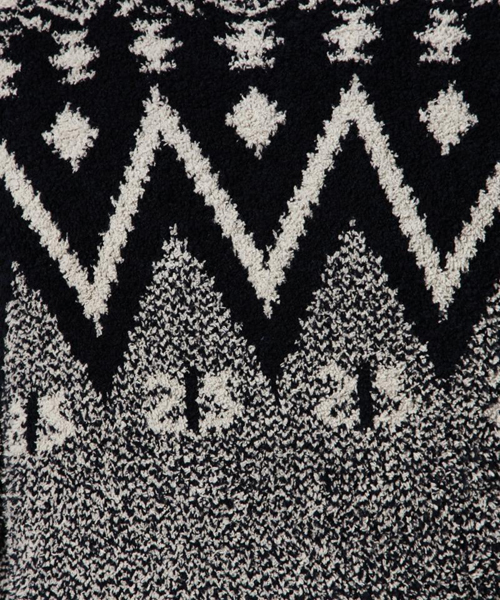 ROSE BUD COUPLES (ローズ バッド カップルズ)の「MK-15206 C/N L/S PE FETHER PILE(ニット/セーター・メンズ・チャコール/ネイビー・LARGE/MEDIUM)」の4枚目の写真