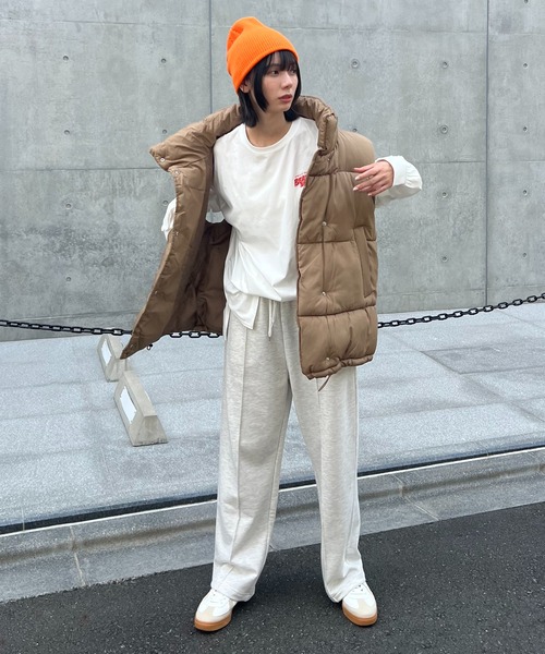 AS KNOW AS plus（アズノゥアズプラス）の「☆フェイクダウンオーバーサイズベスト　【2023AWアイテム】（ダウンベスト・レディース・ベージュ/ブラック/アイボリー・FREE）」の17枚目の写真