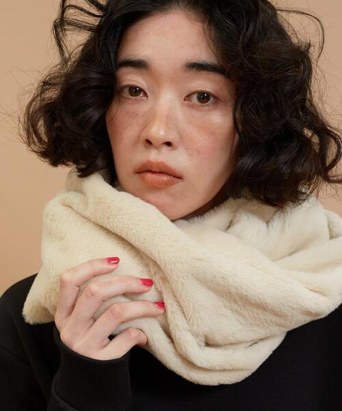 FRAPBOIS（フラボア）の「ファースヌード（その他・レディース・ダークグリーン/オフホワイト/ブラウン・FREE）」の6枚目の写真