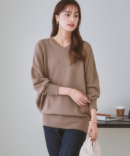 7days Life Styling(セブンデイズライフスタイリング)の「【パチパチしにくい】重ねVネックドルマンチュニック(しっとりなめらかムースタッチ)(ニット/セーター・レディース・グレイッシュベージュ/サックスブルー系/ネイビー/杢グレー/オフホワイト・LL/L/S/M)」の18枚目の写真