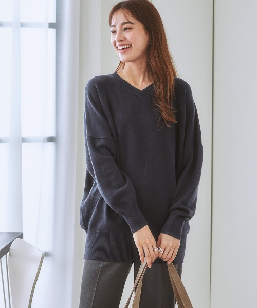 7days Life Styling(セブンデイズライフスタイリング)の「【パチパチしにくい】重ねVネックドルマンチュニック(しっとりなめらかムースタッチ)(ニット/セーター・レディース・グレイッシュベージュ/サックスブルー系/ネイビー/杢グレー/オフホワイト・LL/L/S/M)」の22枚目の写真