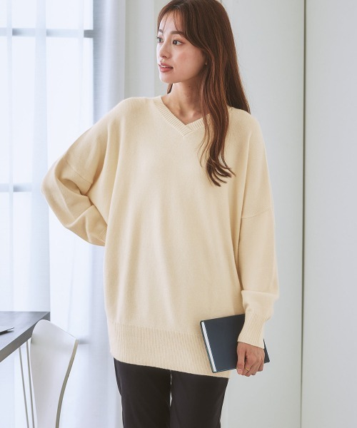 7days Life Styling(セブンデイズライフスタイリング)の「【パチパチしにくい】重ねVネックドルマンチュニック(しっとりなめらかムースタッチ)(ニット/セーター・レディース・グレイッシュベージュ/サックスブルー系/ネイビー/杢グレー/オフホワイト・LL/L/S/M)」の11枚目の写真