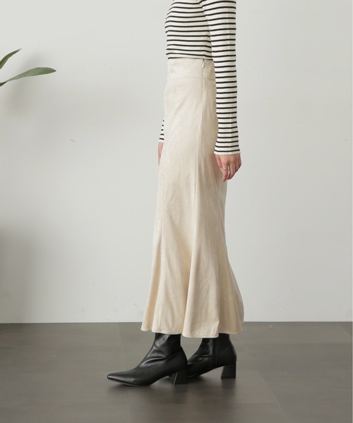 FREE'S MART（フリーズマート）の「【Sシリーズ対応】フェイクスウェードマーメイドスカート（スカート・レディース・カーキ/モカ/オフホワイト・X-SMALL/SMALL/MEDIUM）」の7枚目の写真