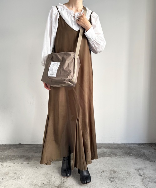 SPRUCE（スプルース）の「EM:アスタナ 軽量約150g 巾着ショルダー（ショルダーバッグ・レディース・ライトグレー/オレンジ/ブラック/グレイッシュベージュ・FREE）」の3枚目の写真
