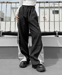 【LVEU.】サイドラインフレアパンツ / ボトムス パンツ フレア サイドライン ライン ジャージ ブラック レッド シャカパン