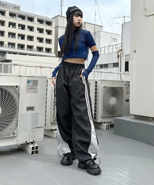LVEU.(ラブユ.)の「【LVEU.】サイドラインフレアパンツ / ボトムス パンツ フレア サイドライン ライン ジャージ ブラック レッド シャカパン(その他パンツ・レディース・ブラック/レッド・FREE)」の12枚目の写真