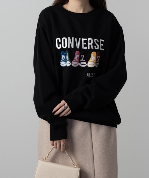 CONVERSE(コンバース)の「CONVERSE コンバース 裏起毛シューズフロッキートレーナー(スウェット・レディース・オートミール/ブルー系/ブラック・L/M)」の2枚目の写真