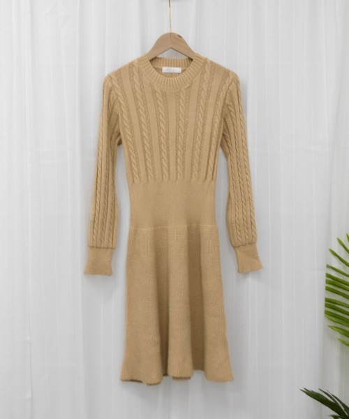 Miniministore(ミニミニストア)の「ケーブル編みニットミニワンピース 韓国風(ワンピース・レディース・ブラウン/ワインレッド/ブラック/クリーム・フリー)」の8枚目の写真