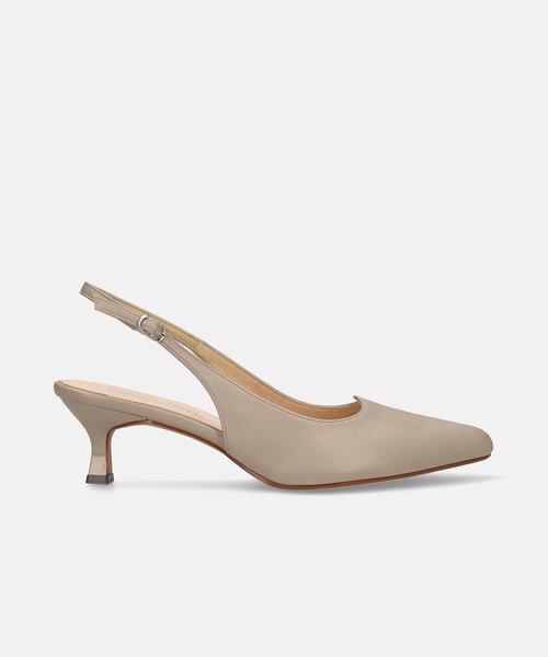 MAMIAN(マミアン)の「ポインテッドトゥ ハートカット バックストラップ パンプス(5.5cmヒール)(パンプス・レディース・グレイッシュベージュ/ライトイエロー/ブラック/シルバー・M/L/LL/S)」の13枚目の写真