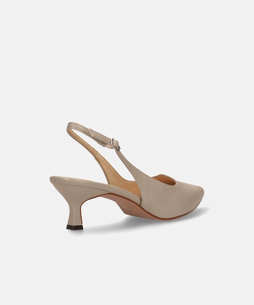 MAMIAN(マミアン)の「ポインテッドトゥ ハートカット バックストラップ パンプス(5.5cmヒール)(パンプス・レディース・グレイッシュベージュ/ライトイエロー/ブラック/シルバー・M/L/LL/S)」の11枚目の写真