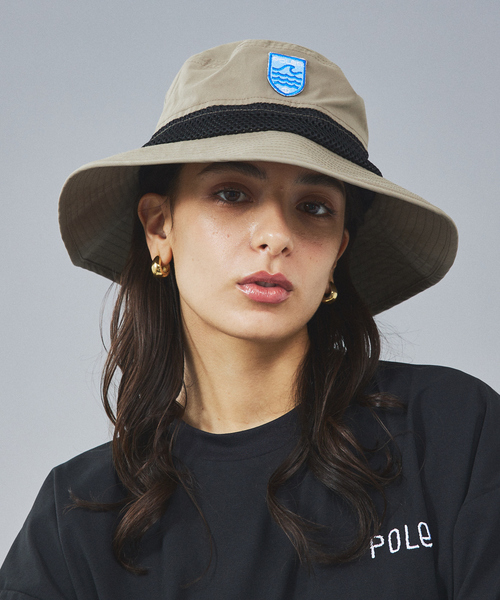 POLeR(ポーラー)の「【POLeR/ポーラー】2WAY SURF HAT(キャップ・メンズ・ブラック/グレー・フリー)」の2枚目の写真