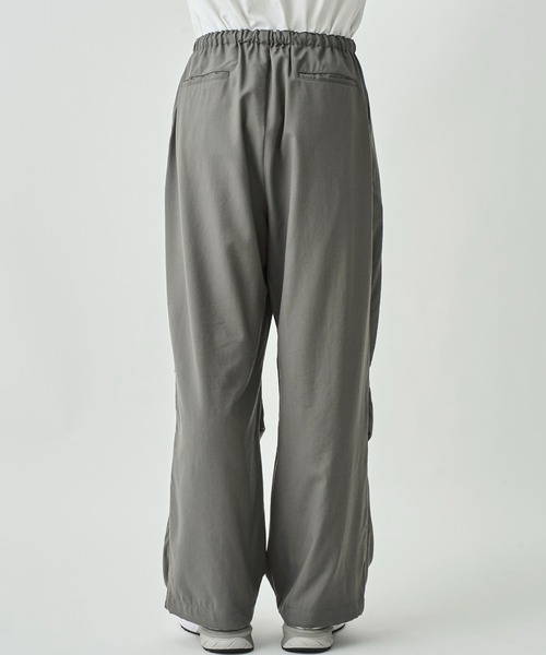 marka（マーカ）の「KNEE TUCK PANTS（カーゴパンツ）」 - WEAR