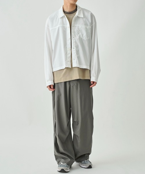 marka（マーカ）の「KNEE TUCK PANTS（カーゴパンツ・メンズ・ブラック/グレイッシュベージュ・1/2）」の8枚目の写真