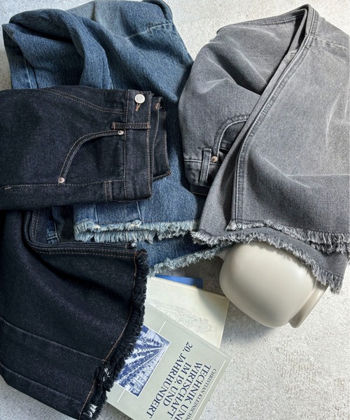 feepur(フェピュール)の「カーブデニム(デニムパンツ・レディース・ブラック/ブルー/グレー・SMALL/MEDIUM)」の18枚目の写真