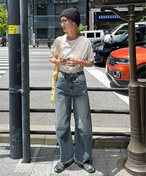 feepur(フェピュール)の「カーブデニム(デニムパンツ・レディース・ブラック/ブルー/グレー・SMALL/MEDIUM)」の4枚目の写真
