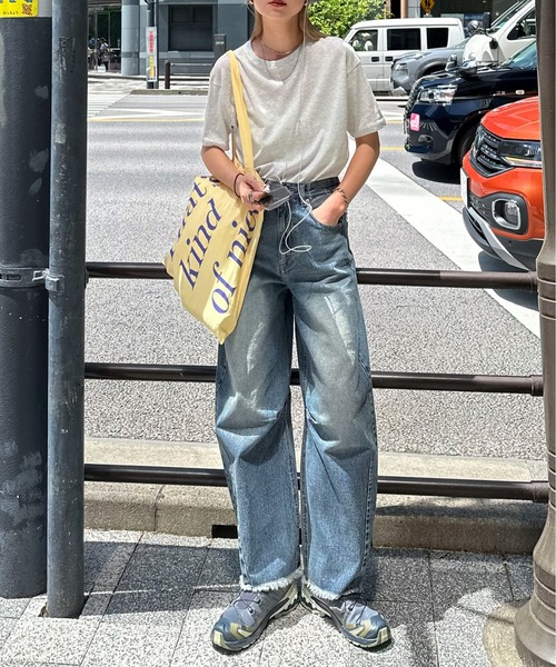 feepur(フェピュール)の「カーブデニム(デニムパンツ・レディース・ブラック/ブルー/グレー・SMALL/MEDIUM)」の5枚目の写真