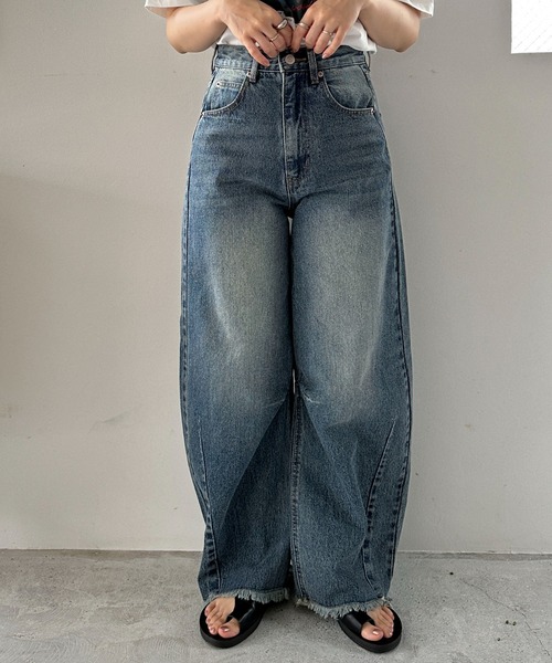 feepur(フェピュール)の「カーブデニム(デニムパンツ・レディース・ブラック/ブルー/グレー・SMALL/MEDIUM)」の19枚目の写真