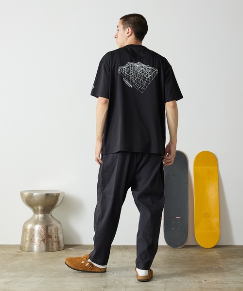 DESCENTE(デサント)の「DESCENTE/デサント H/S GRAPHIC T-SHIRT Tシャツ(Tシャツ/カットソー・メンズ・ホワイト/イエロー/ブラック・O/M/L)」の21枚目の写真